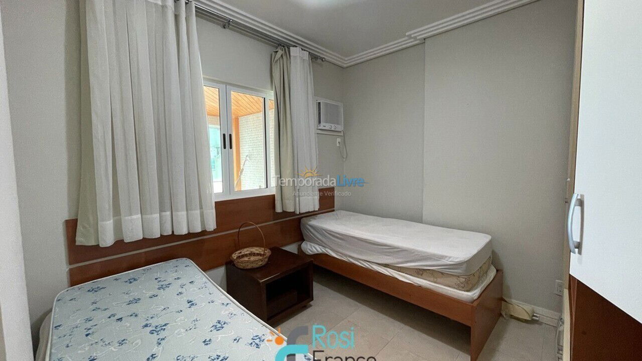 Apartamento para aluguel de temporada em Itapema (Centro)