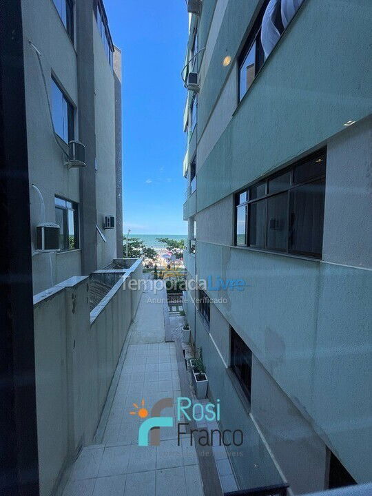 Apartamento para aluguel de temporada em Itapema (Meia Praia Frente Mar)