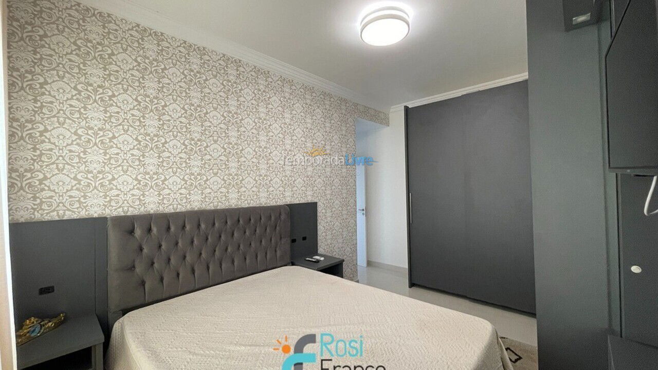 Apartamento para aluguel de temporada em Itapema (Meia Praia Segunda Quadra Mar)