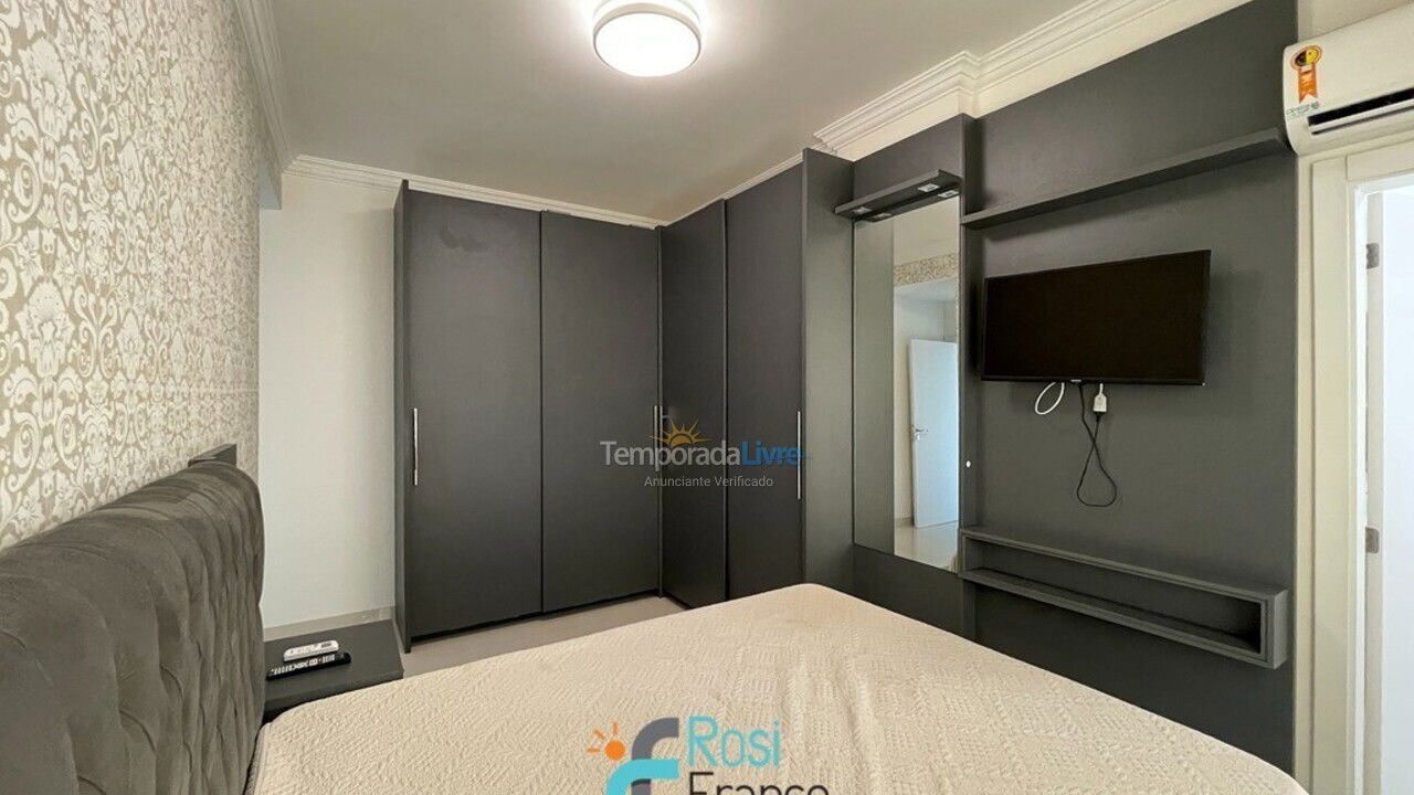 Apartamento para aluguel de temporada em Itapema (Meia Praia Segunda Quadra Mar)
