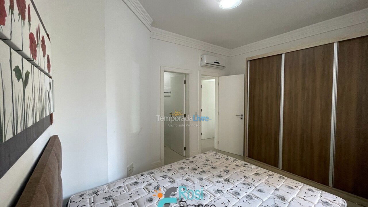 Apartamento para aluguel de temporada em Itapema (Meia Praia Quadra do Mar)