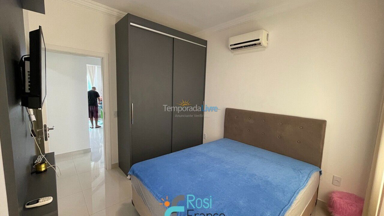 Apartamento para aluguel de temporada em Itapema (Meia Praia Segunda Quadra Mar)