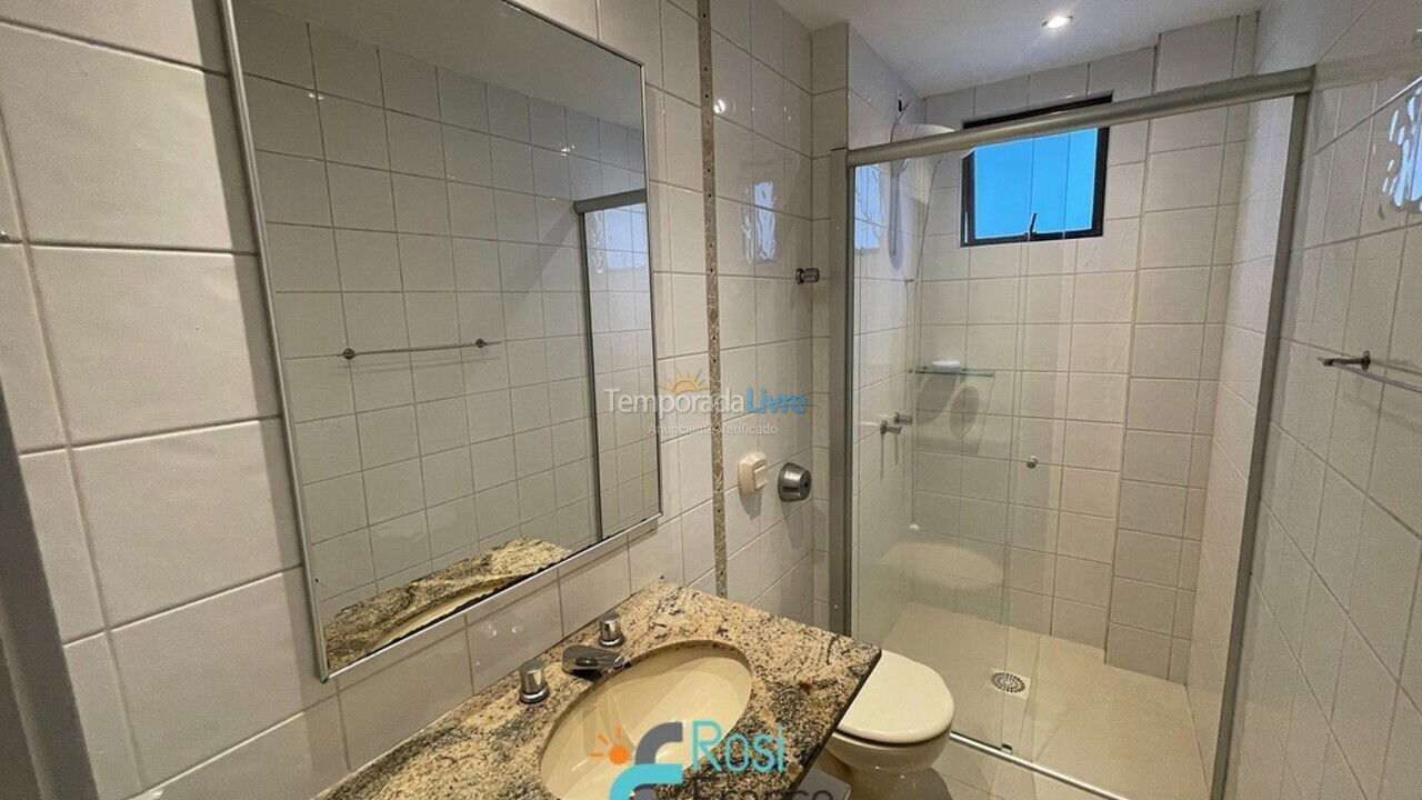 Apartamento para aluguel de temporada em Itapema (Meia Praia Frente Mar)
