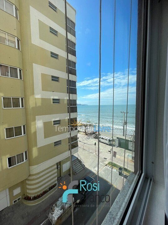 Apartamento para aluguel de temporada em Itapema (Meia Praia Frente Mar)