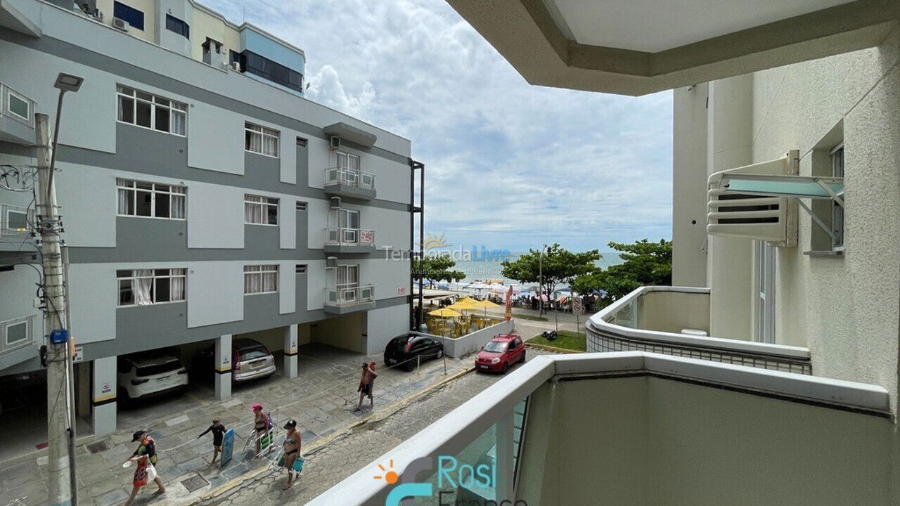 Apartamento para aluguel de temporada em Itapema (Meia Praia Frente Mar)