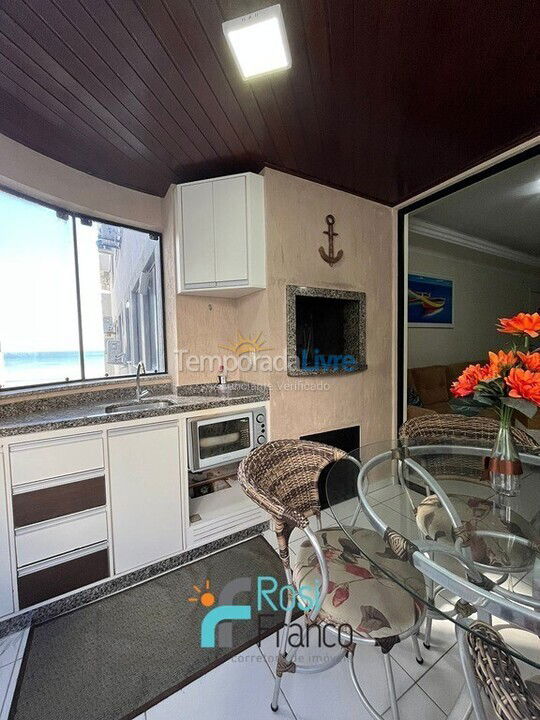 Apartamento para alquiler de vacaciones em Itapema (Meia Praia Quadra do Mar)