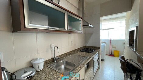 Apartamento 4 dormitórios frente mar Meia Praia SC