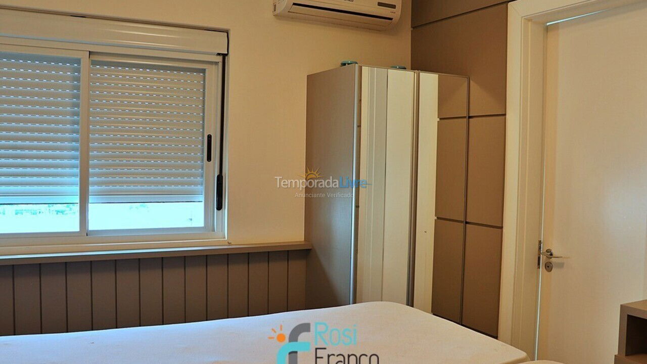 Apartment for vacation rental in Itapema (Centro)