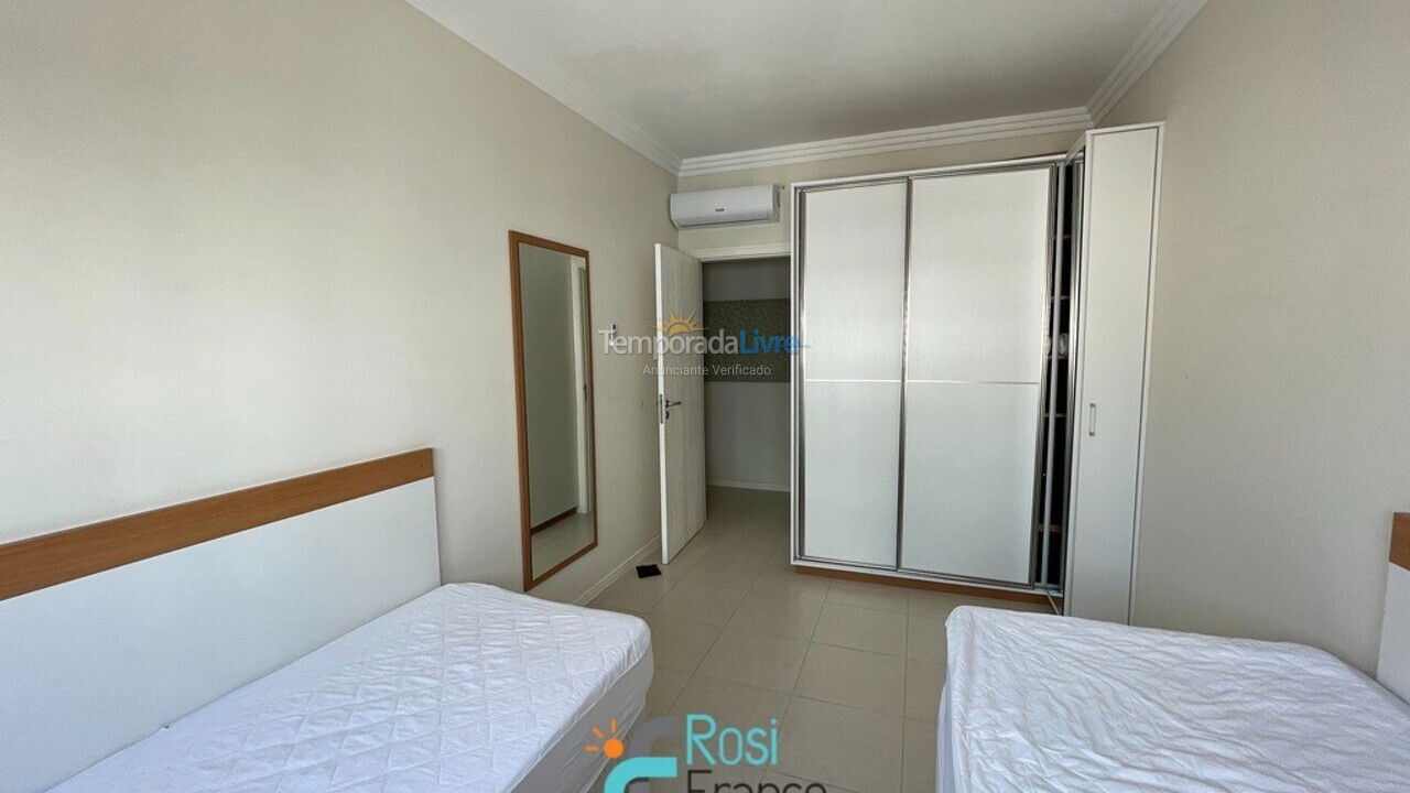 Apartamento para aluguel de temporada em Itapema (Meia Praia)