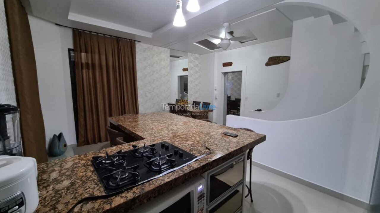 Apartment for vacation rental in Bombinhas (Praia de Bombas)