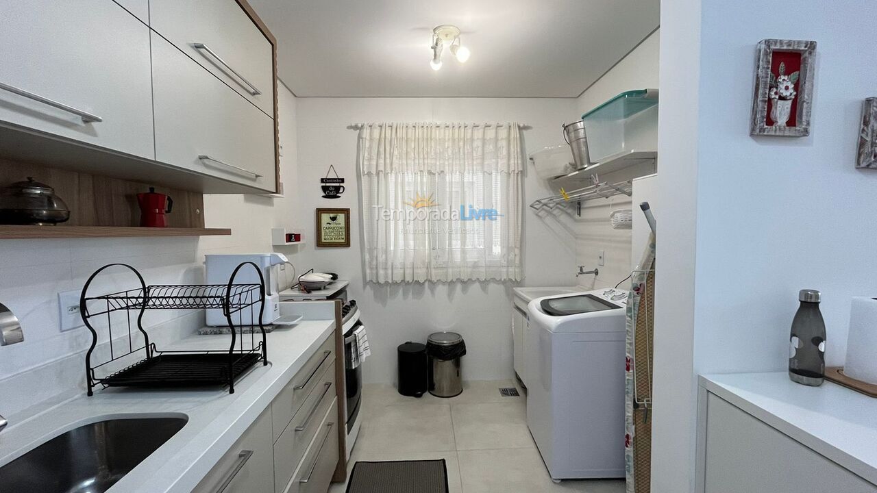 Apartamento para aluguel de temporada em Florianopolis (Praia dos Ingleses)