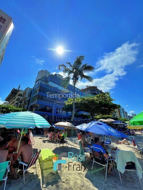 Apartamento para aluguel de temporada em Itapema (Meia Praia Frente Mar)