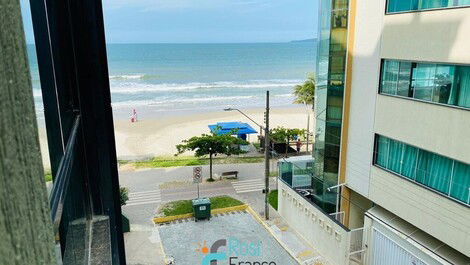 Apartamento 3 dormitorios vista al mar Meia Praia SC