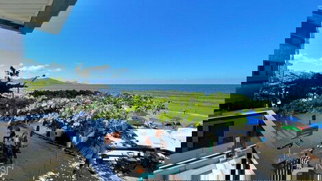 Apartamento 2 dormitórios frente mar Meia Praia SC