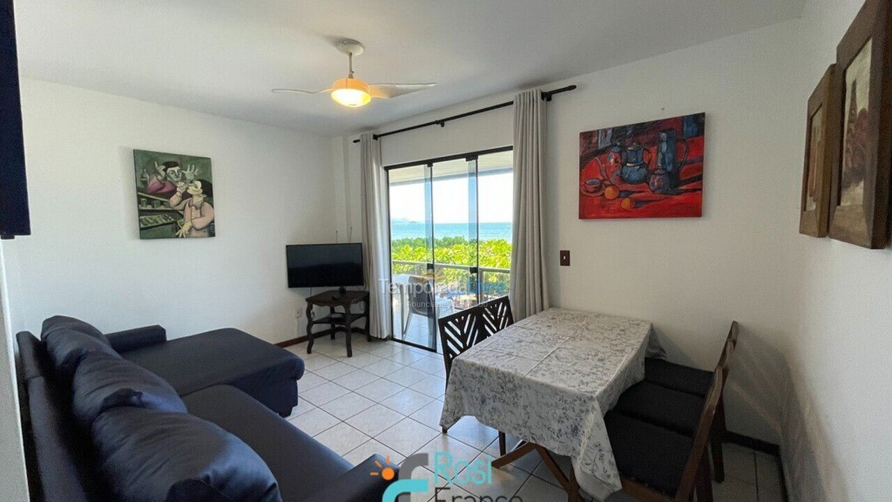 Apartamento para aluguel de temporada em Itapema (Meia Praia Frente Mar)
