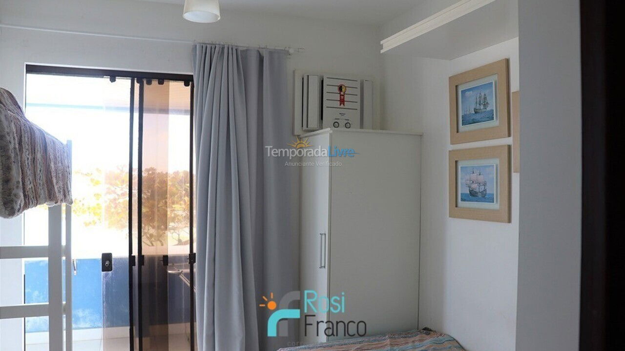 Apartamento para aluguel de temporada em Itapema (Meia Praia Frente Mar)