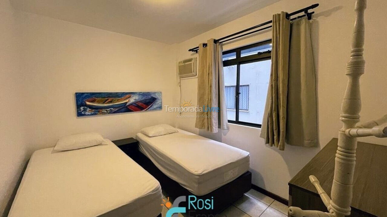 Apartamento para aluguel de temporada em Itapema (Meia Praia Frente Mar)