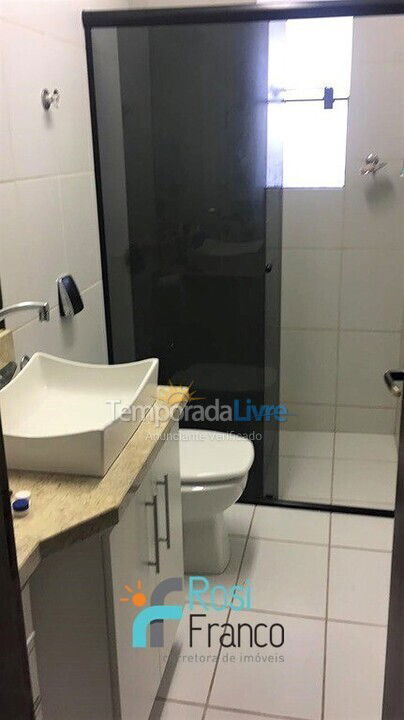 Apartamento para aluguel de temporada em Itapema (Meia Praia Frente Mar)