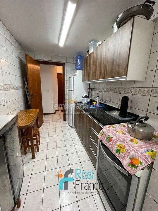 Apartamento para aluguel de temporada em Itapema (Meia Praia Frente Mar)