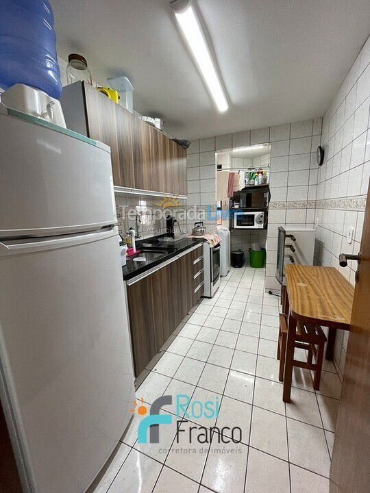 Apartamento para aluguel de temporada em Itapema (Meia Praia Frente Mar)