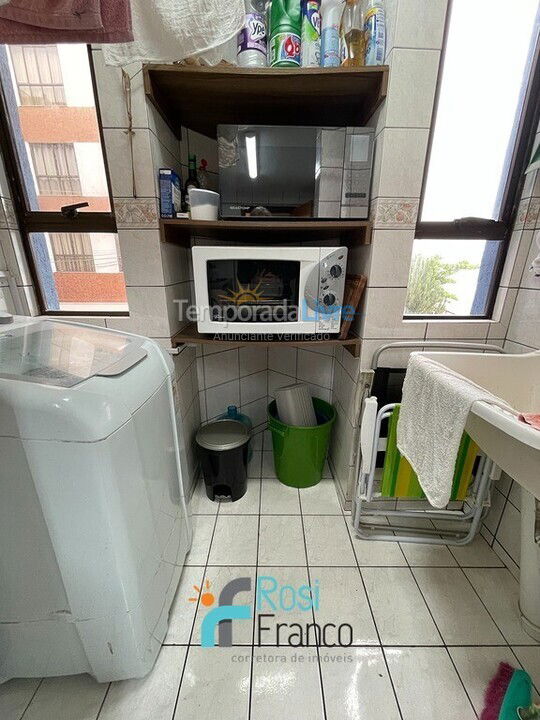 Apartamento para aluguel de temporada em Itapema (Meia Praia Frente Mar)
