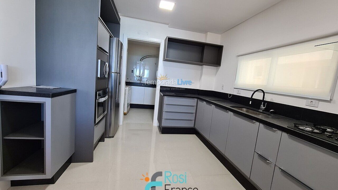 Apartment for vacation rental in Itapema (Centro)