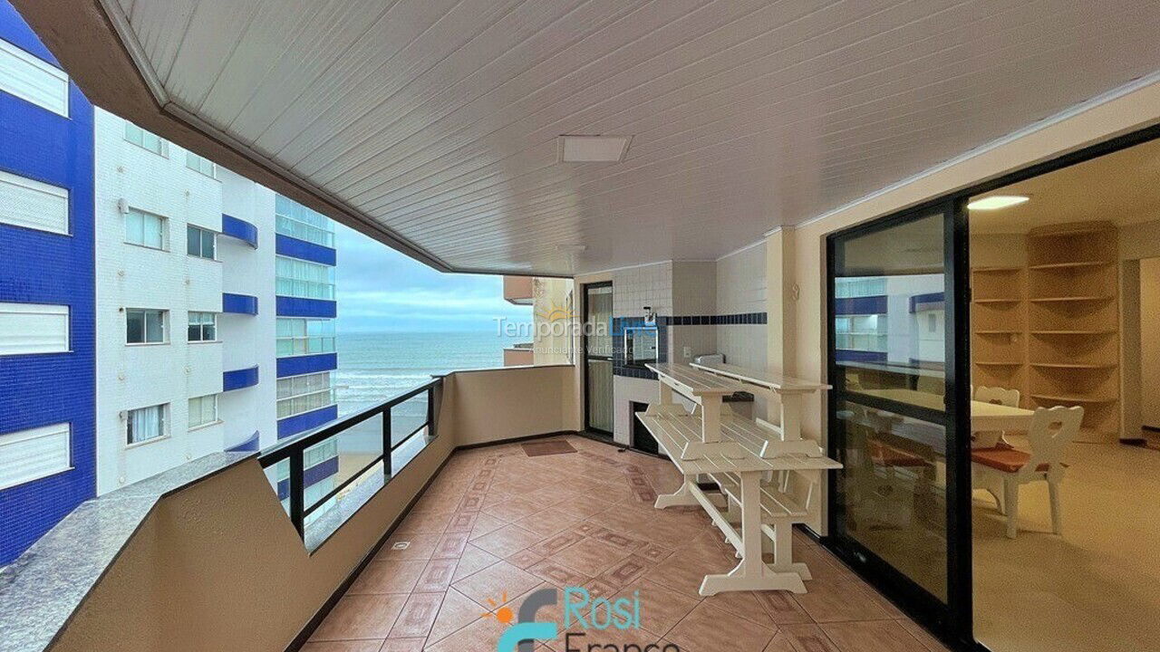 Apartment for vacation rental in Itapema (Meia Praia)