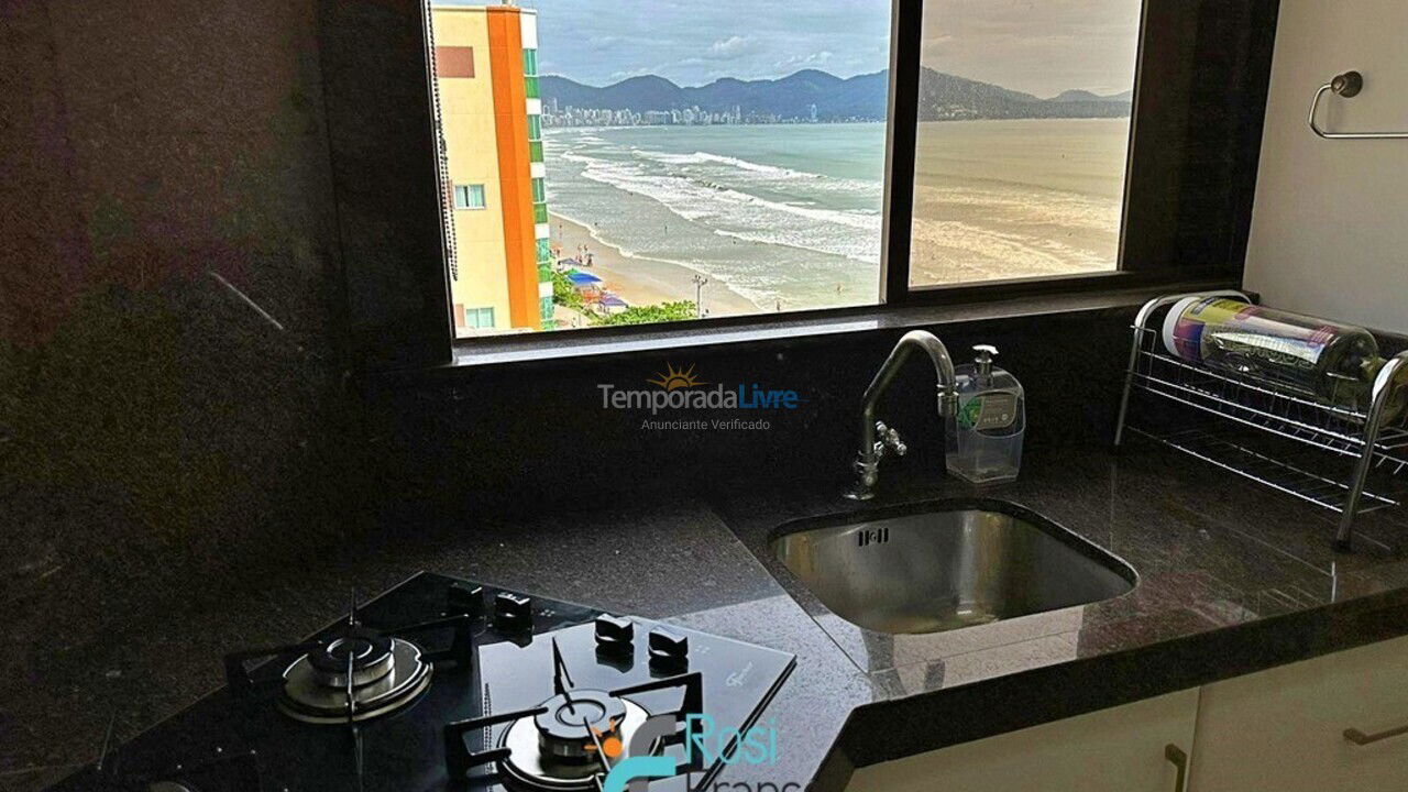 Apartamento para aluguel de temporada em Itapema (Meia Praia)