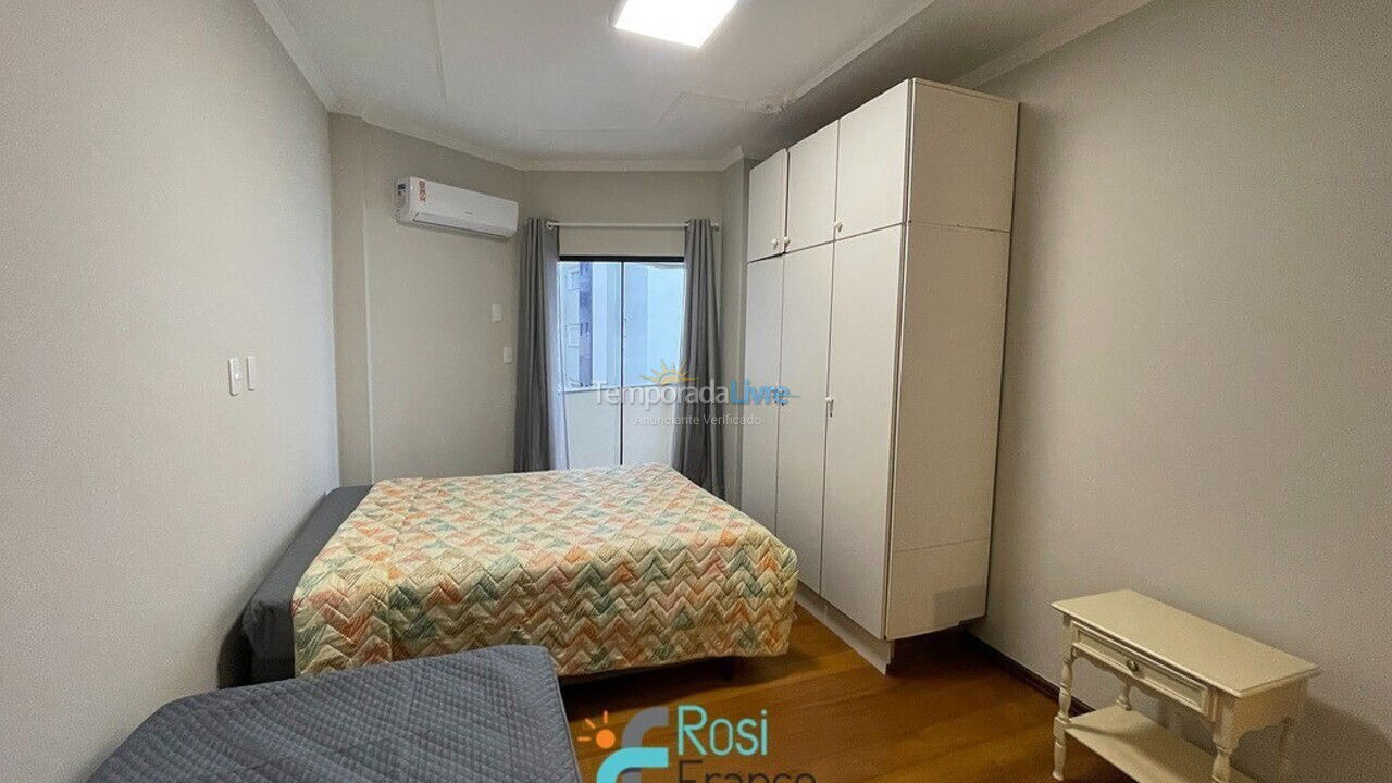 Apartamento para aluguel de temporada em Itapema (Meia Praia)