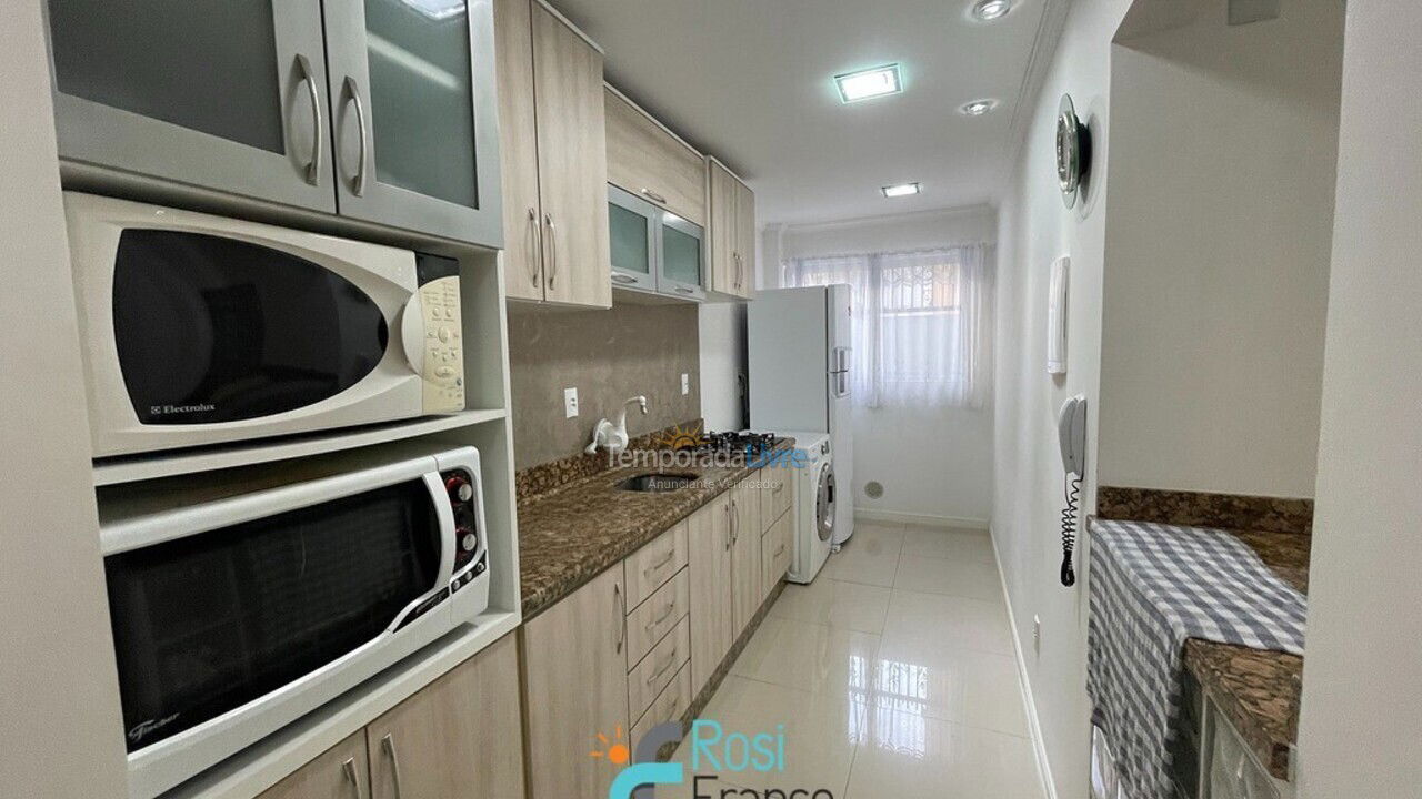 Apartamento para alquiler de vacaciones em Itapema (Meia Praia Quadra do Mar)