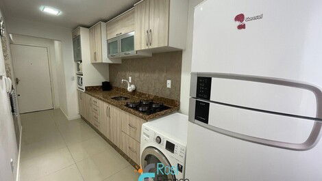 Apartamento 2 dormitórios Meia Praia