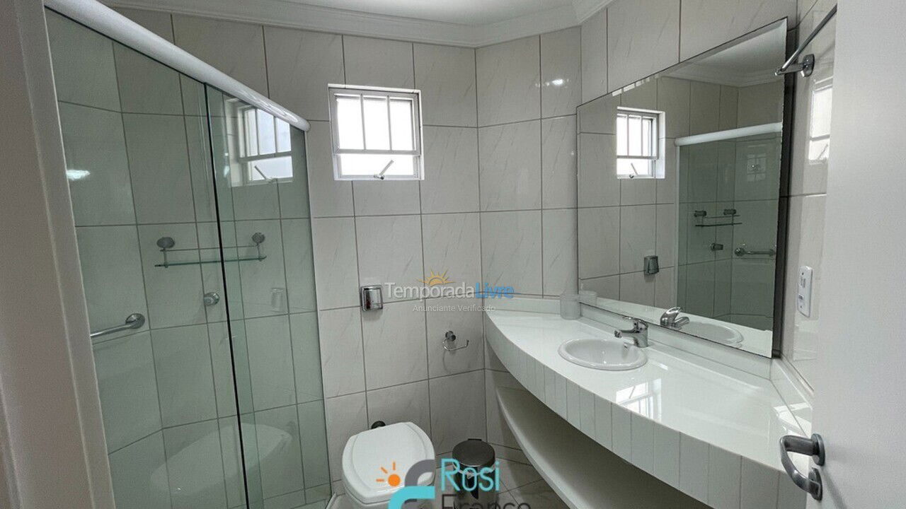 Apartamento para aluguel de temporada em Itapema (Centro)