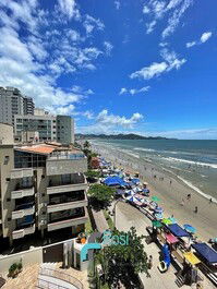 Apartment with 5 suites, swimming pool, seafront, Meia Praia, SC