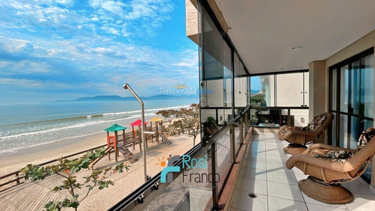 Apartamento para aluguel de temporada em Itapema (Meia Praia Frente Mar)