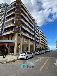 Apartamento 3 dormitorios vista al mar Meia Praia SC