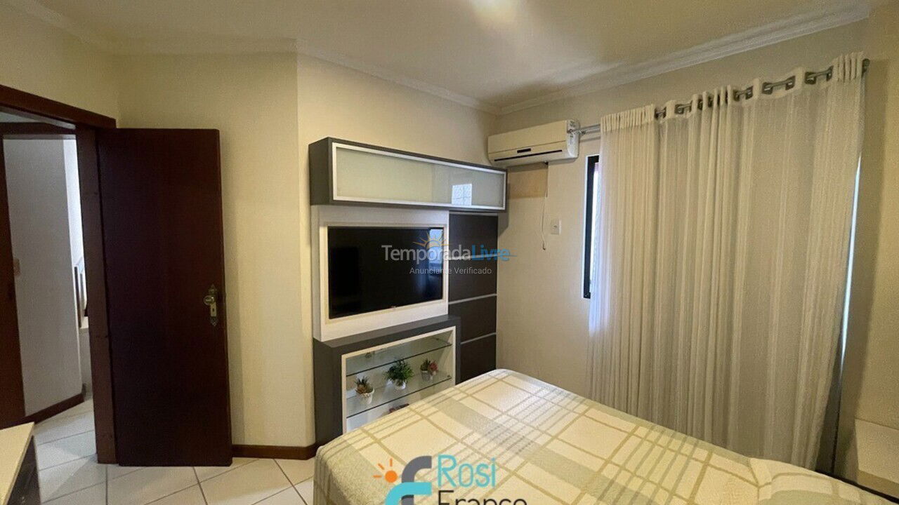 Apartment for vacation rental in Itapema (Meia Praia Quadra do Mar)