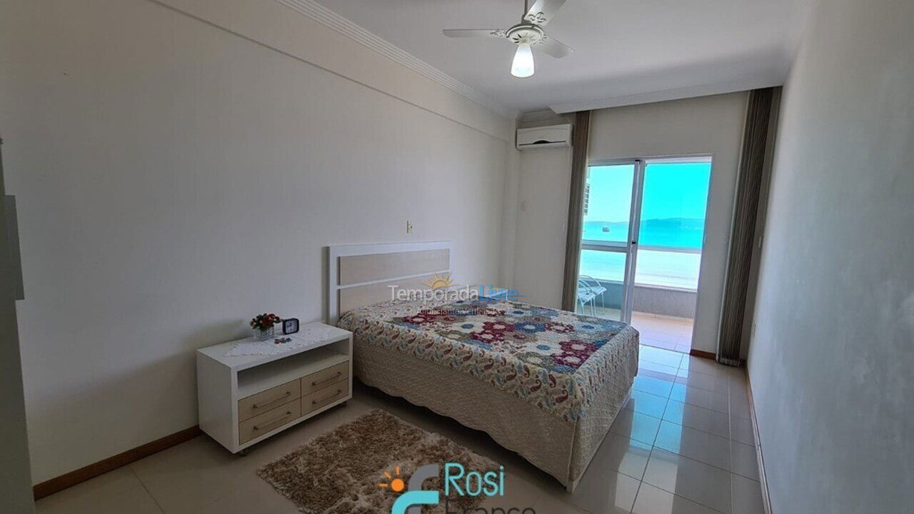 Apartment for vacation rental in Itapema (Centro Frente Mar)