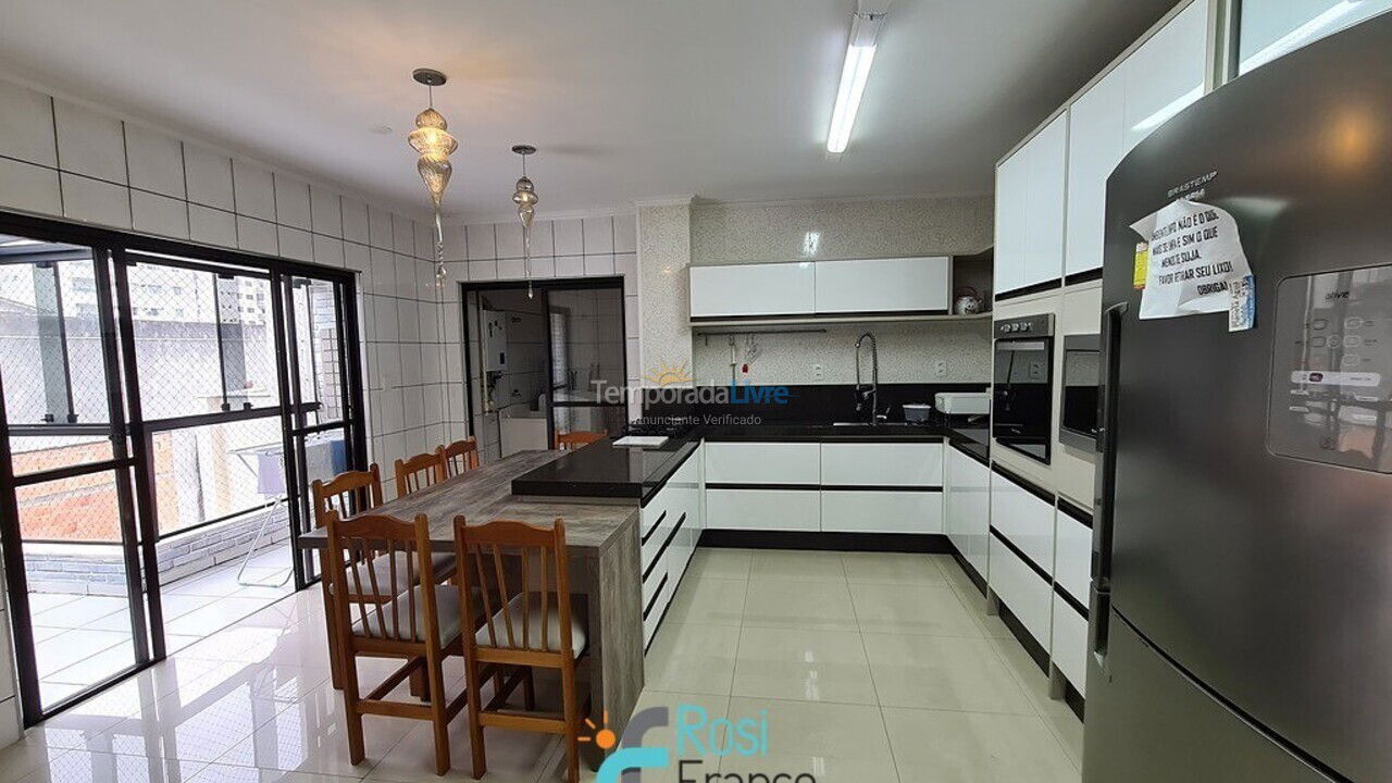 Apartment for vacation rental in Itapema (Meia Praia Frente Mar)