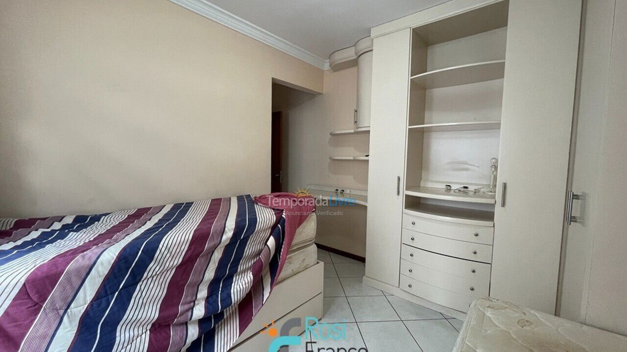 Apartamento para aluguel de temporada em Itapema (Centro Frente Mar)