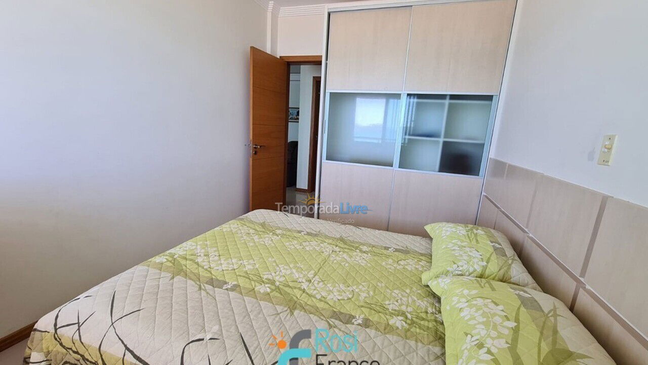 Apartamento para aluguel de temporada em Itapema (Centro Frente Mar)