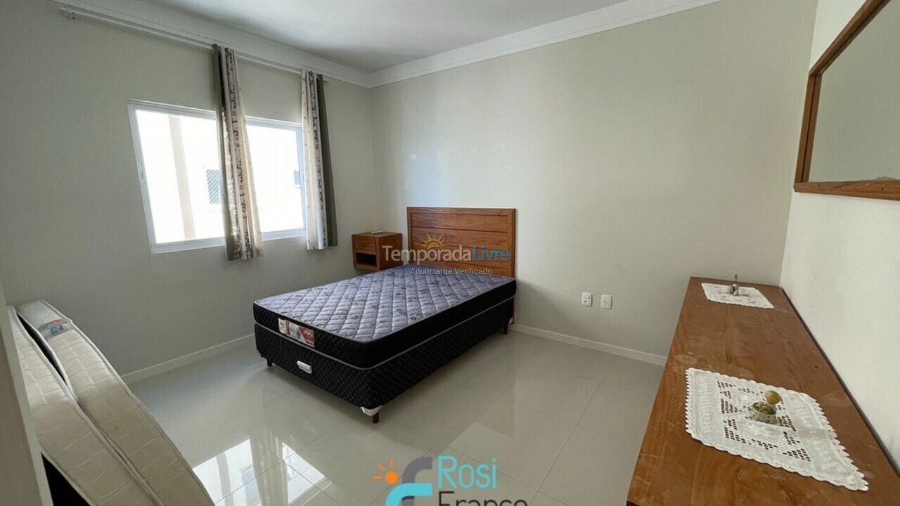 Apartment for vacation rental in Itapema (Centro)