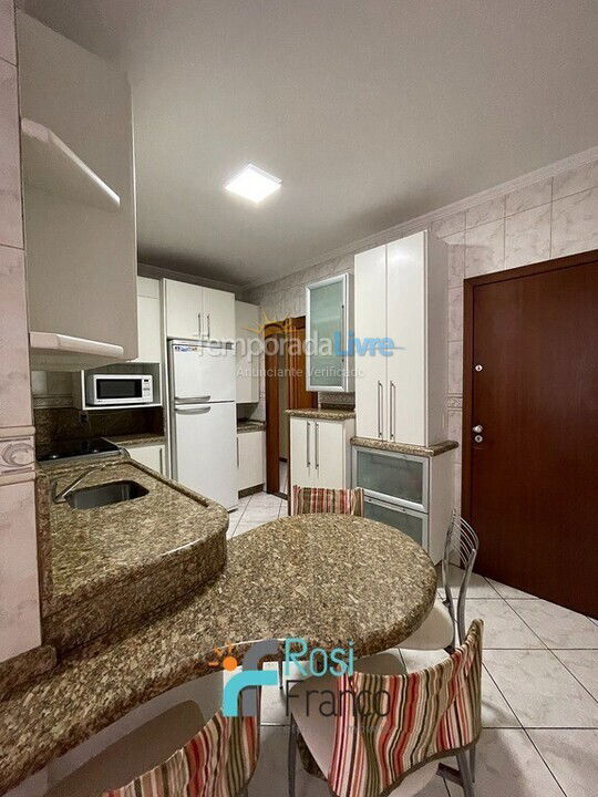 Apartamento para aluguel de temporada em Itapema (Centro Frente Mar)