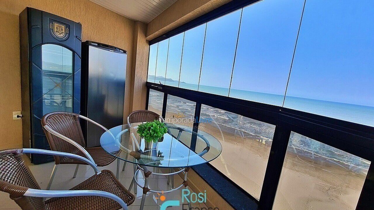 Apartment for vacation rental in Itapema (Meia Praia Frente Mar)