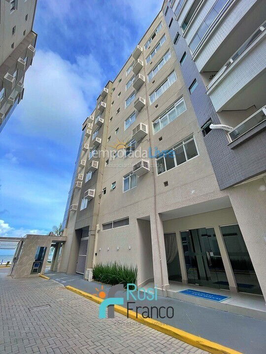 Apartamento para aluguel de temporada em Itapema (Centro Frente Mar)