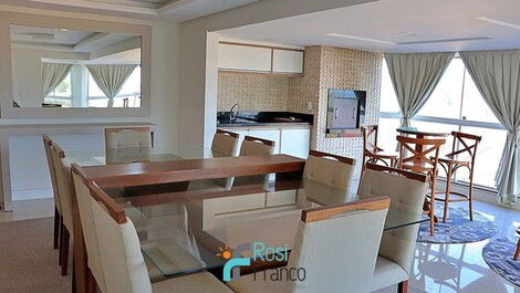 Apartamento 4 suites frente al mar centro de Itapema SC