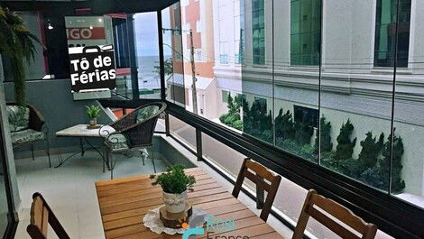 Apartamento 3 dormitorios vista al mar Meia Praia SC