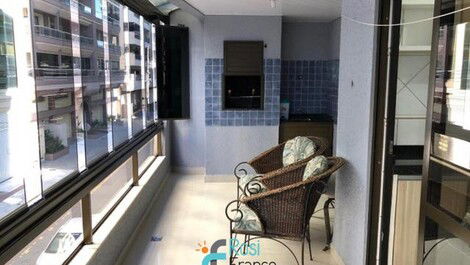 Apartamento 3 dormitorios vista al mar Meia Praia SC