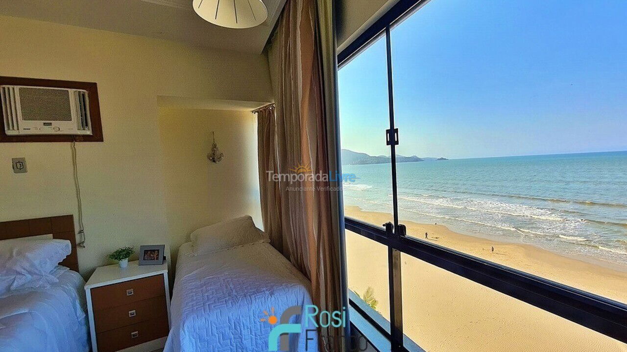 Apartment for vacation rental in Itapema (Meia Praia Frente Mar)