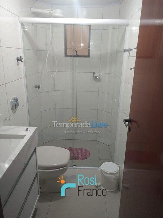 Apartamento para aluguel de temporada em Itapema (Meia Praia Quadra do Mar)