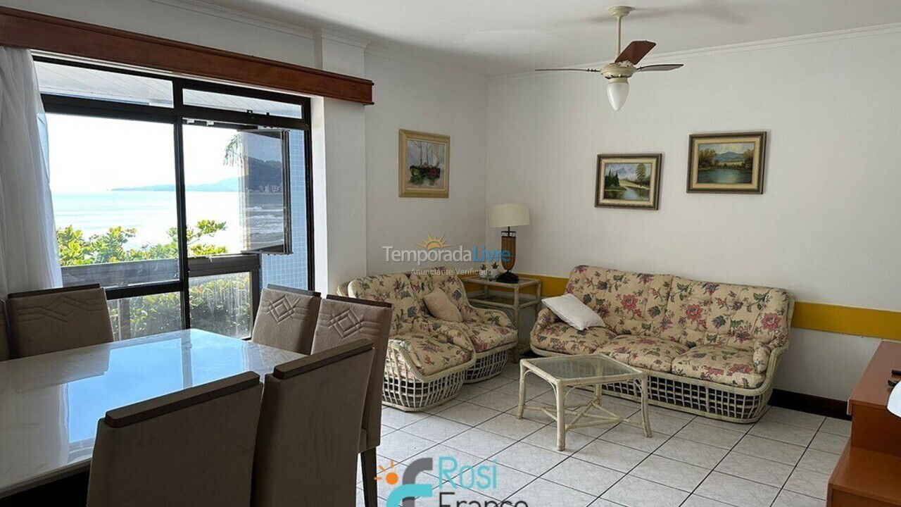 Apartamento para aluguel de temporada em Itapema (Meia Praia Frente Mar)